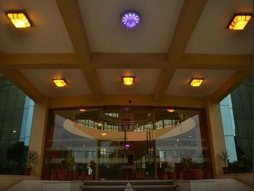 Seven Sky Clarks Exotica Hotel Bhuj Exterior foto