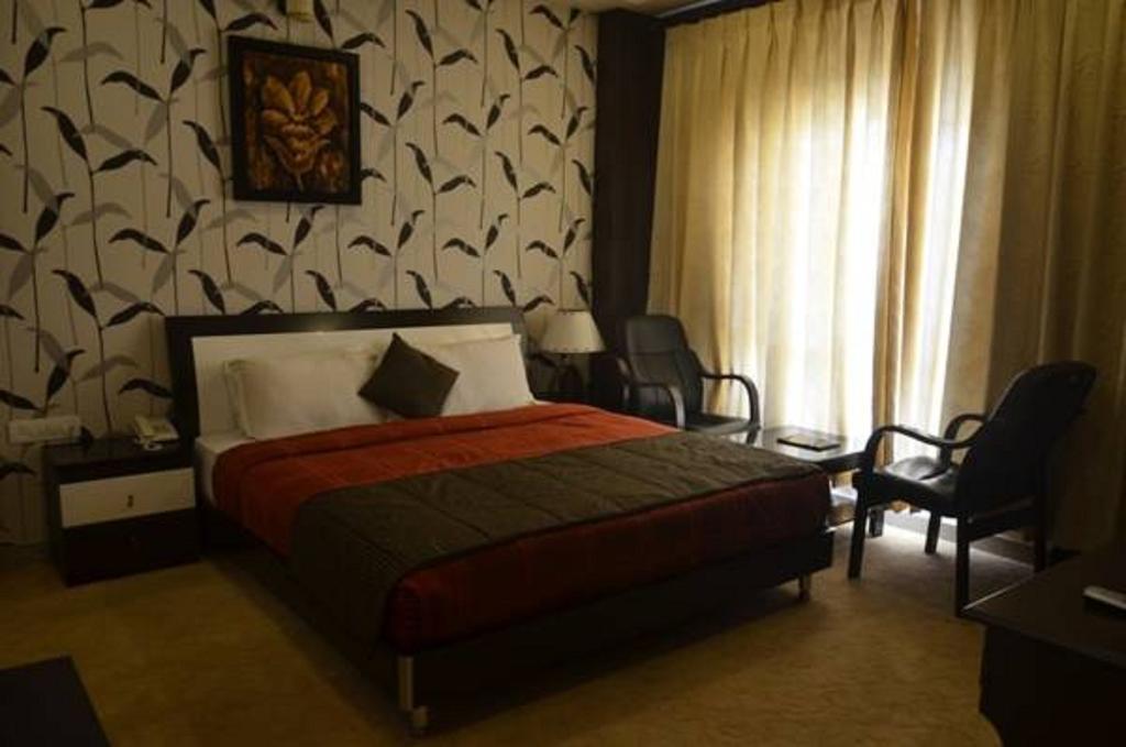Seven Sky Clarks Exotica Hotel Bhuj Quarto foto
