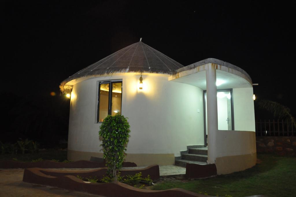 Seven Sky Clarks Exotica Hotel Bhuj Quarto foto