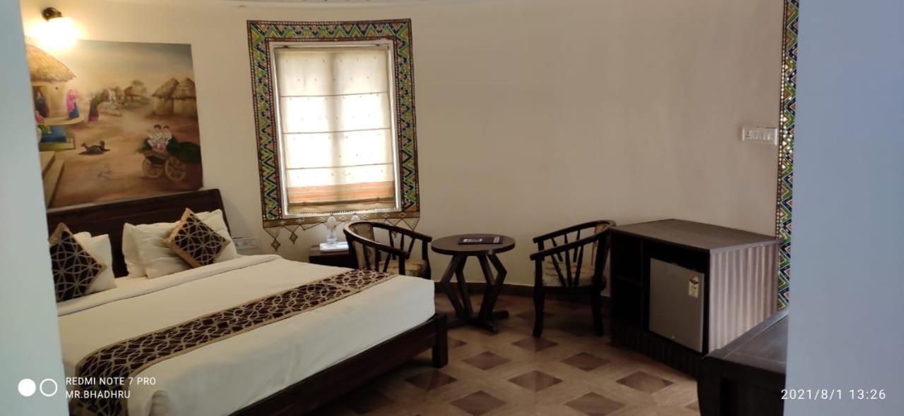 Seven Sky Clarks Exotica Hotel Bhuj Exterior foto