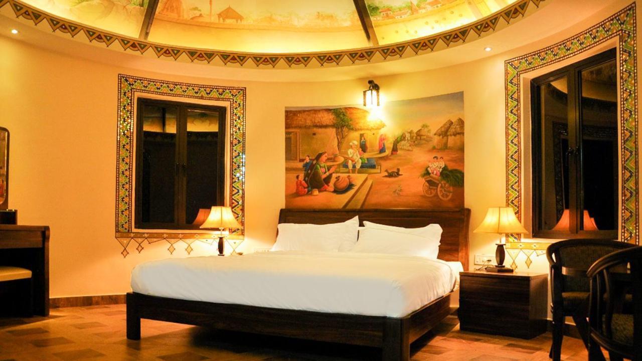 Seven Sky Clarks Exotica Hotel Bhuj Exterior foto