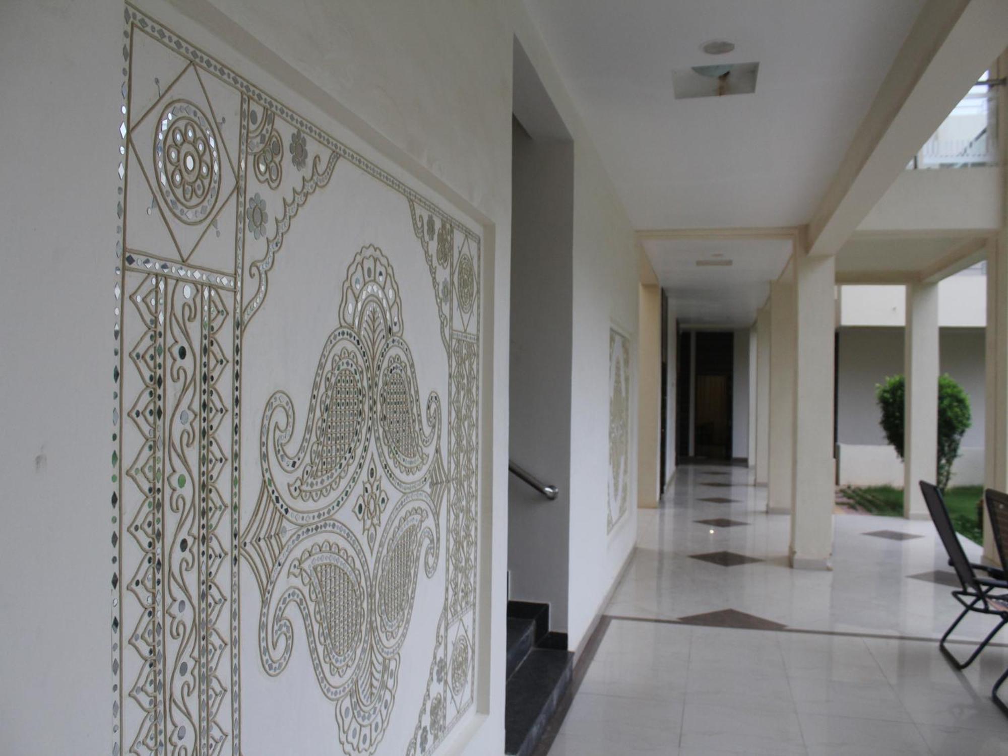 Seven Sky Clarks Exotica Hotel Bhuj Exterior foto