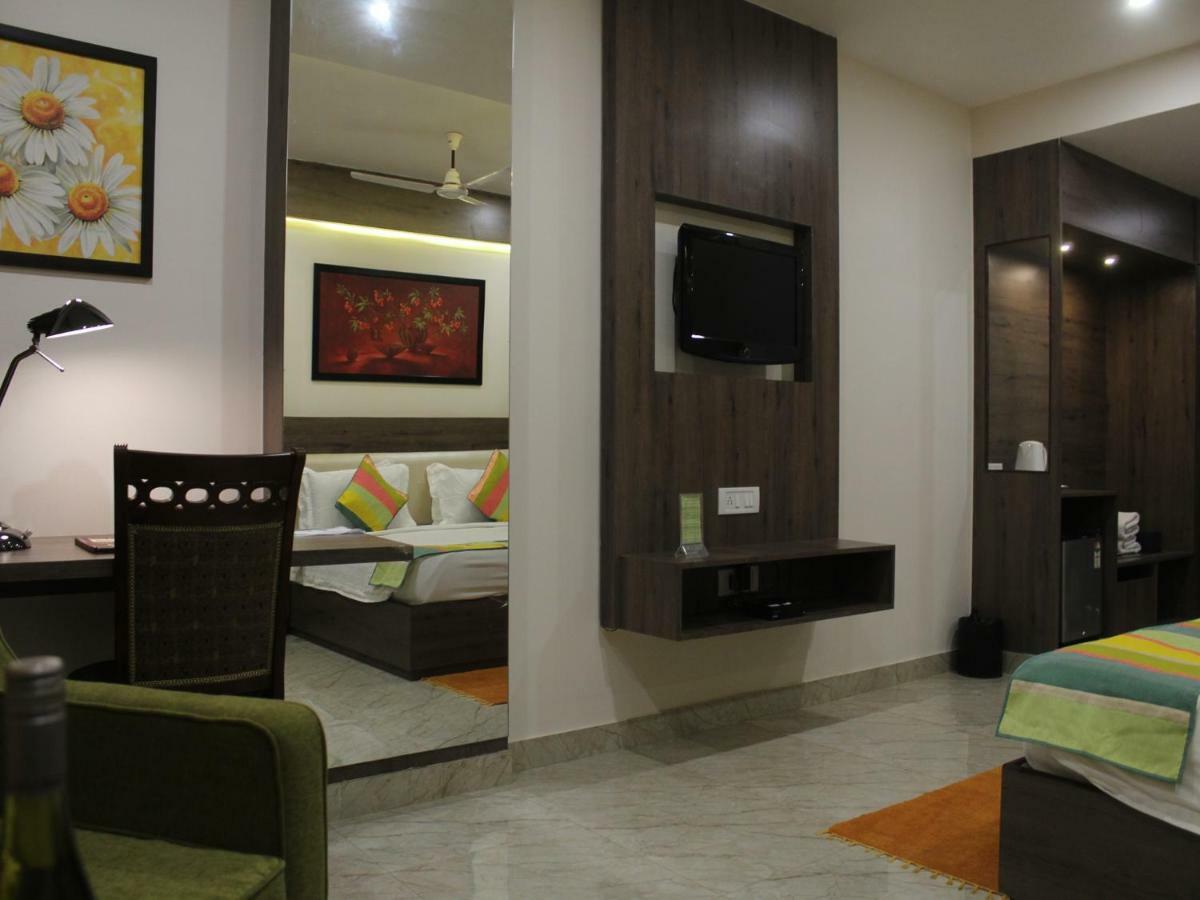 Seven Sky Clarks Exotica Hotel Bhuj Exterior foto
