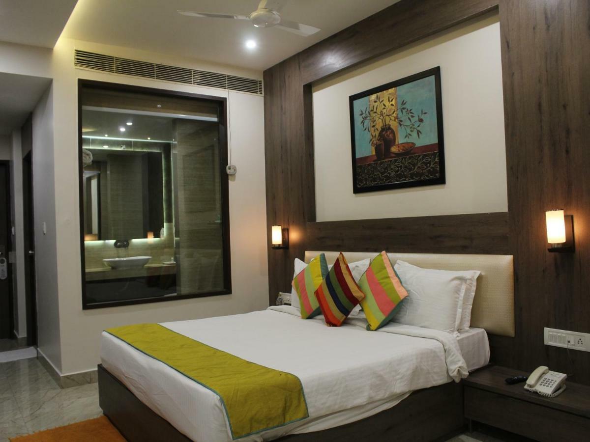 Seven Sky Clarks Exotica Hotel Bhuj Exterior foto